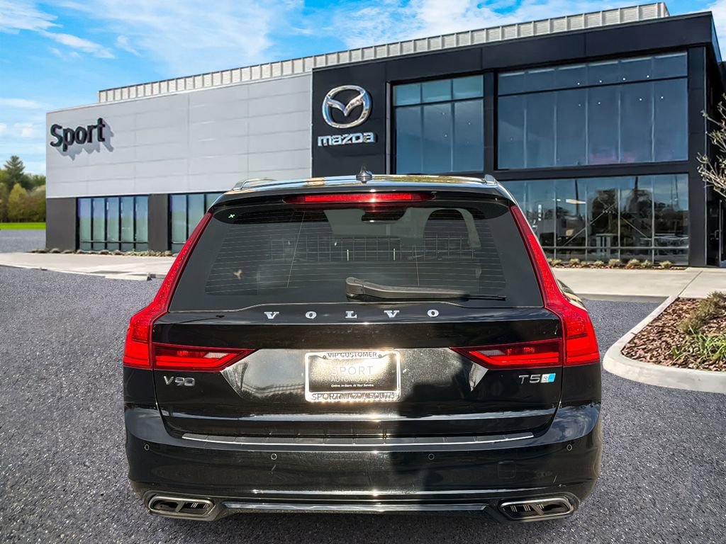 Used 2018 Volvo V90 T5 R-Design image 4