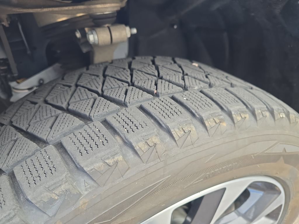 Used 2022 Jeep Grand Cherokee Overland w/ Advanced Protech Group III image 30