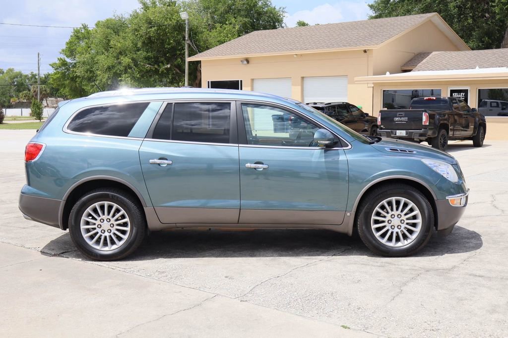 Used 2009 Buick Enclave CXL w/ Entertainment Package #2 image 9