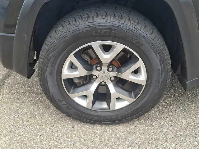 Used 2015 Jeep Cherokee Trailhawk w/ Trailer Tow Group AWD/4WD image 8