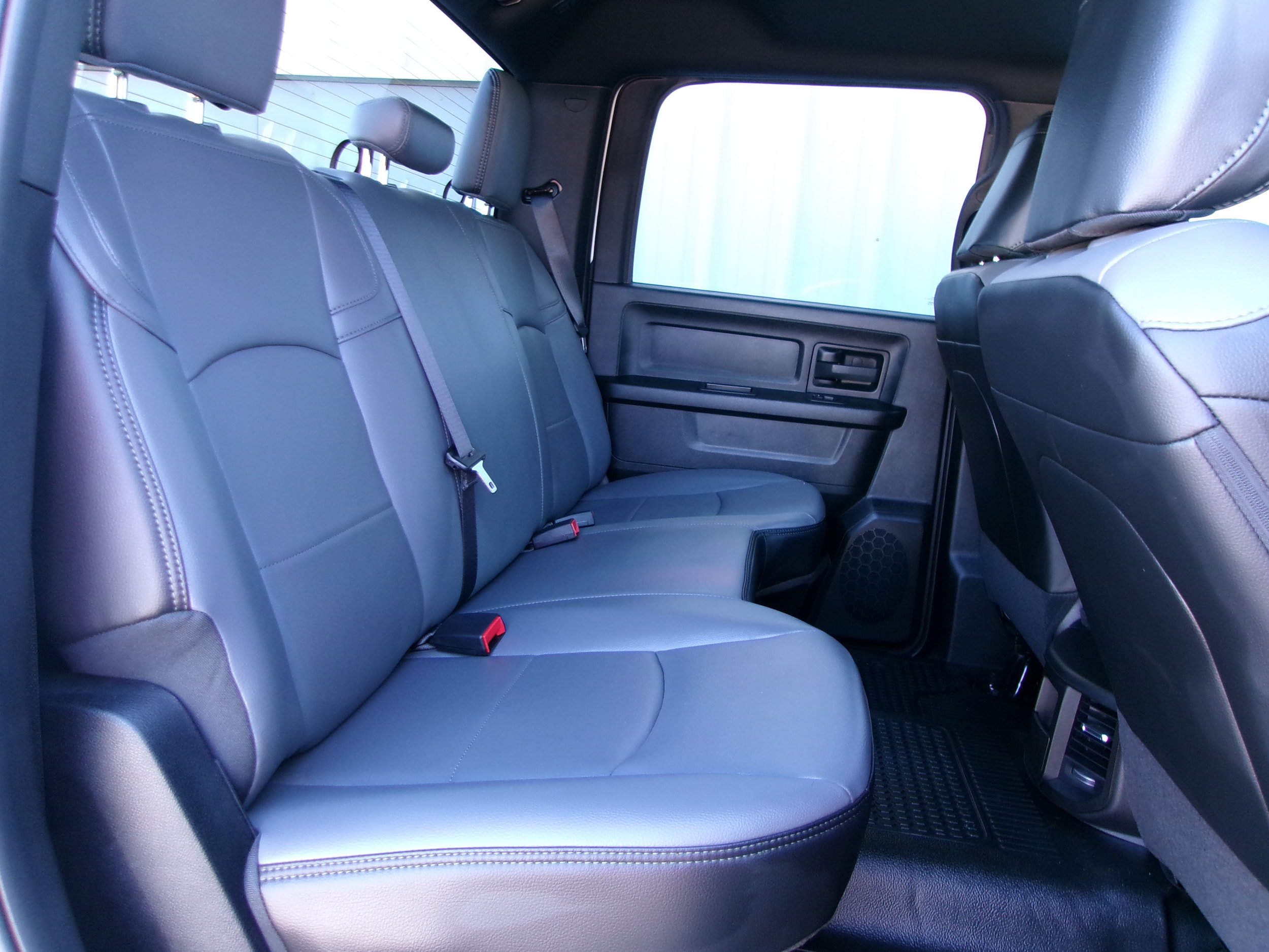 New 2025 RAM 3500 Tradesman w/ Chrome Appearance Group AWD/4WD image 18