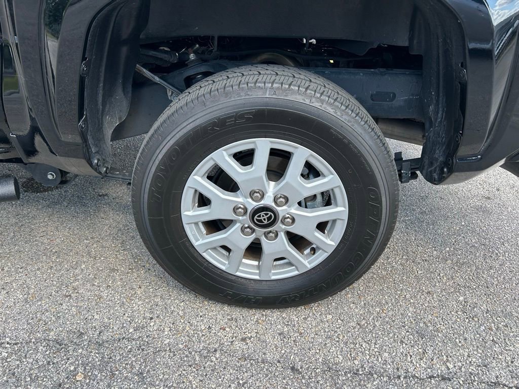 Certified 2025 Toyota Tacoma SR AWD/4WD image 9