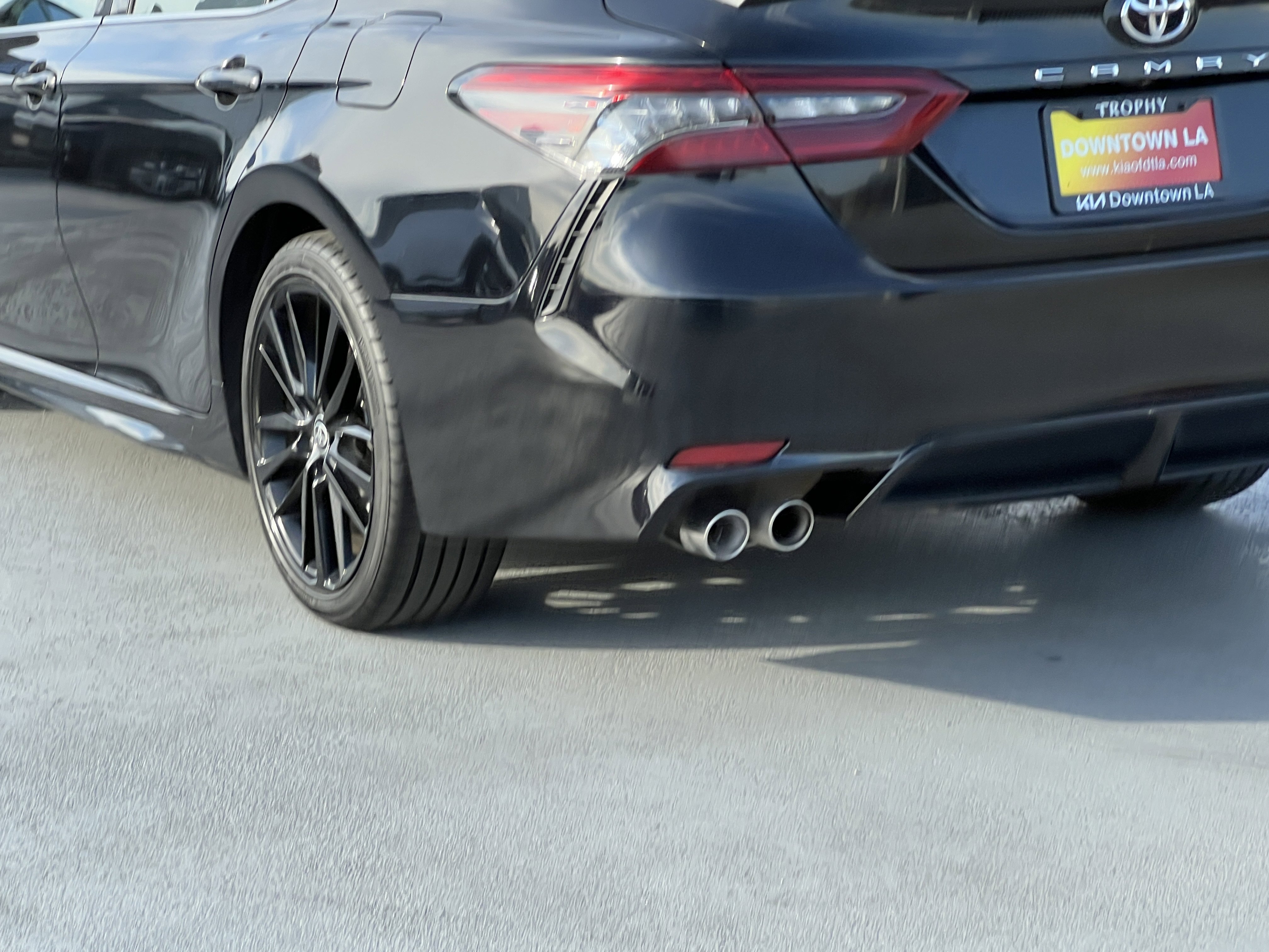 Used 2023 Toyota Camry XSE image 5