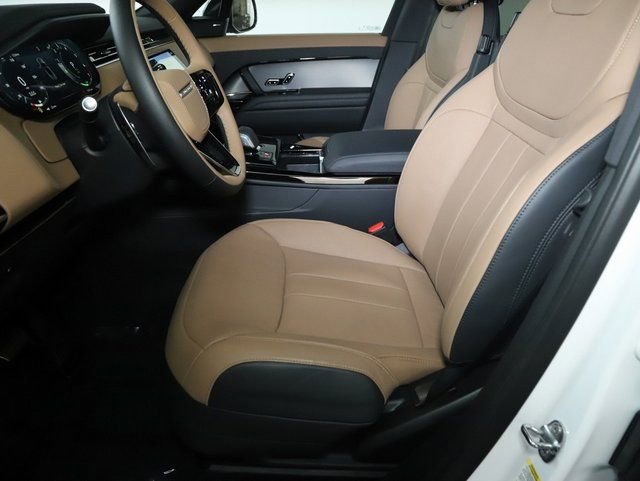 Certified 2025 Land Rover Range Rover Sport Dynamic SE image 17
