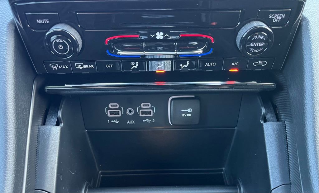 New 2025 Jeep Grand Cherokee L Laredo w/ Trailer Tow Package image 17