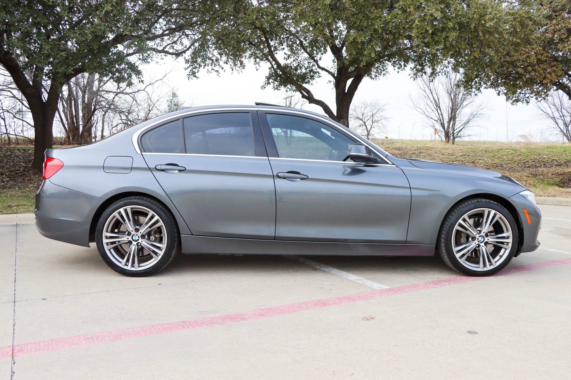 Used 2016 BMW 340i Sedan RWD image 8