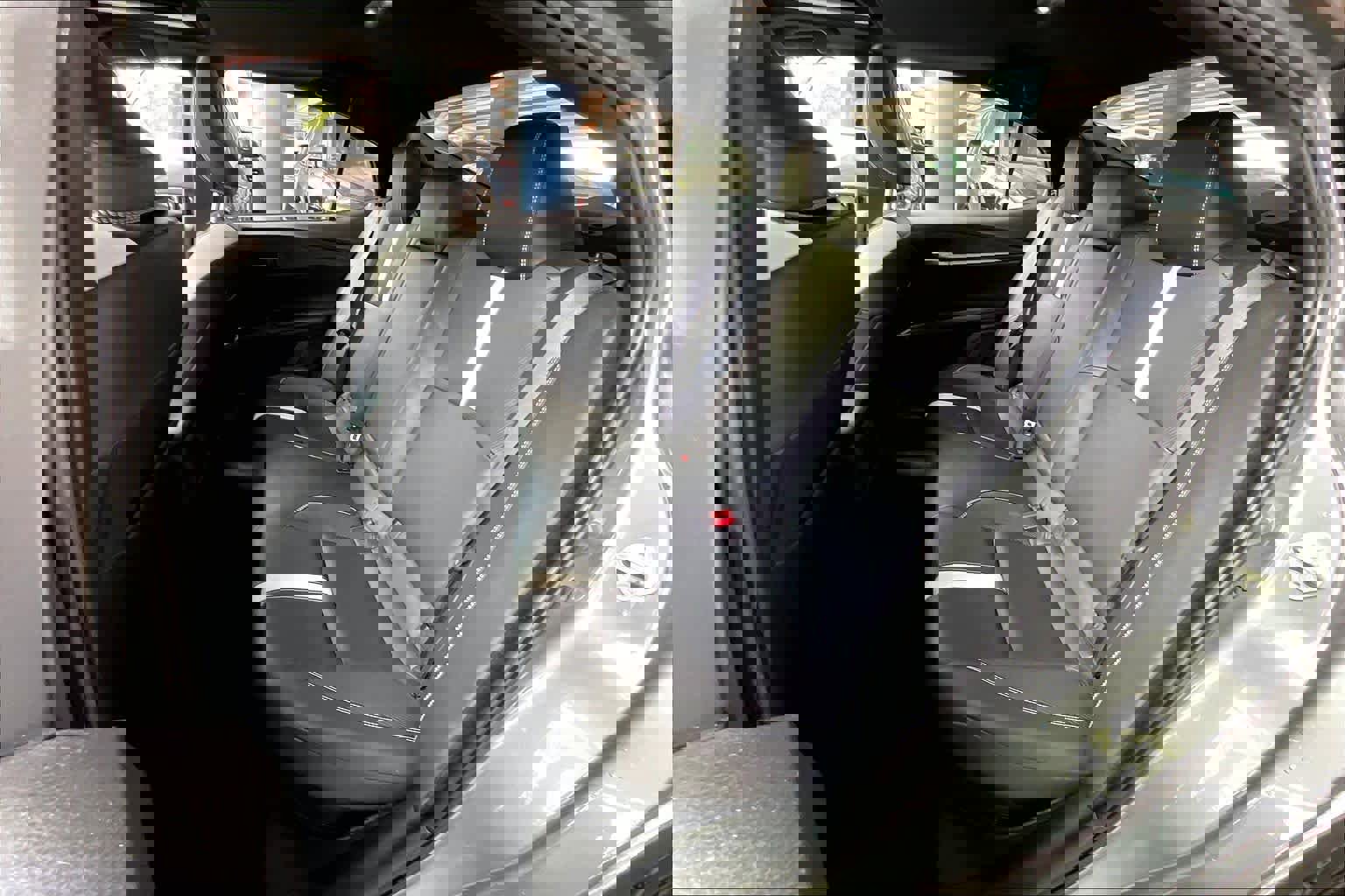 Used 2025 Toyota Camry SE w/ Convenience Package image 19