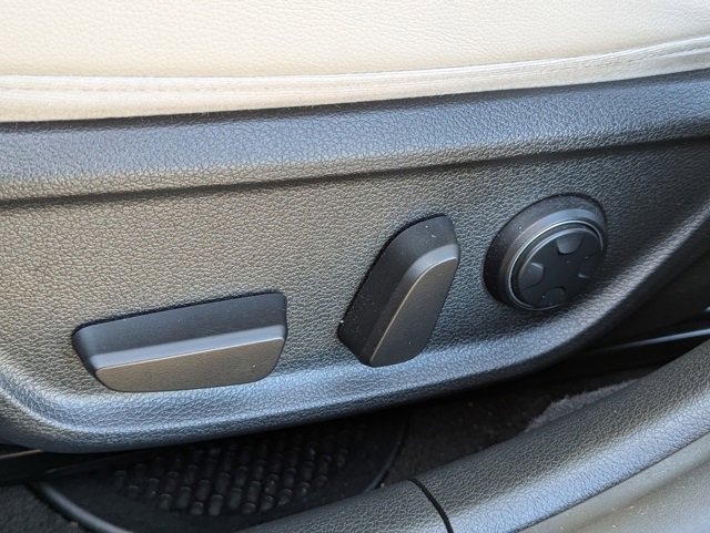 Used 2019 Genesis G70 2.0T Advanced w/ Elite Package image 29