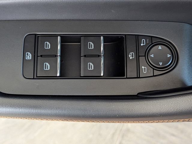 Used 2025 MAZDA CX-70 3.3 Turbo S w/ Premium Package image 17