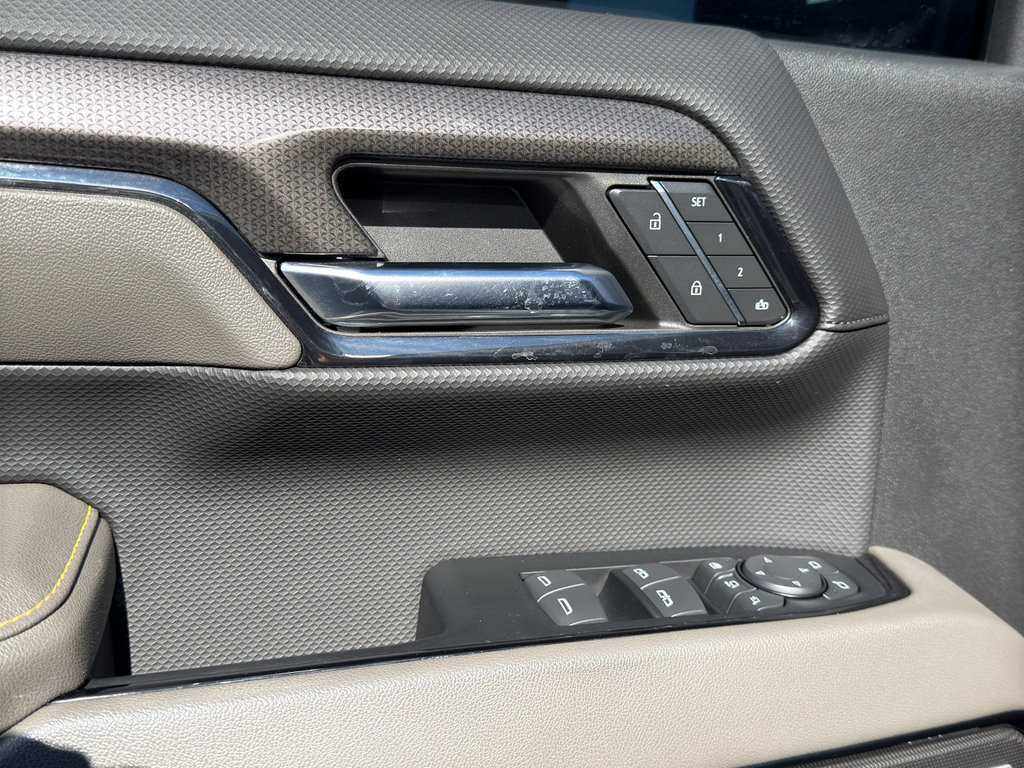 Used 2024 Chevrolet Silverado 2500 ZR2 image 10