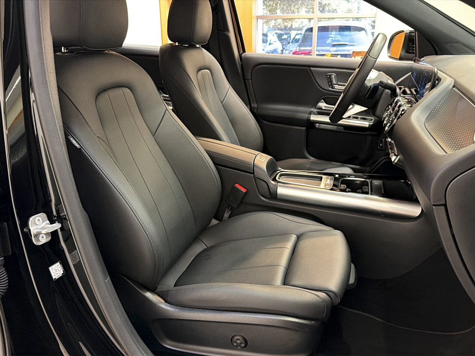 Certified 2025 Mercedes-Benz GLA 250 image 12