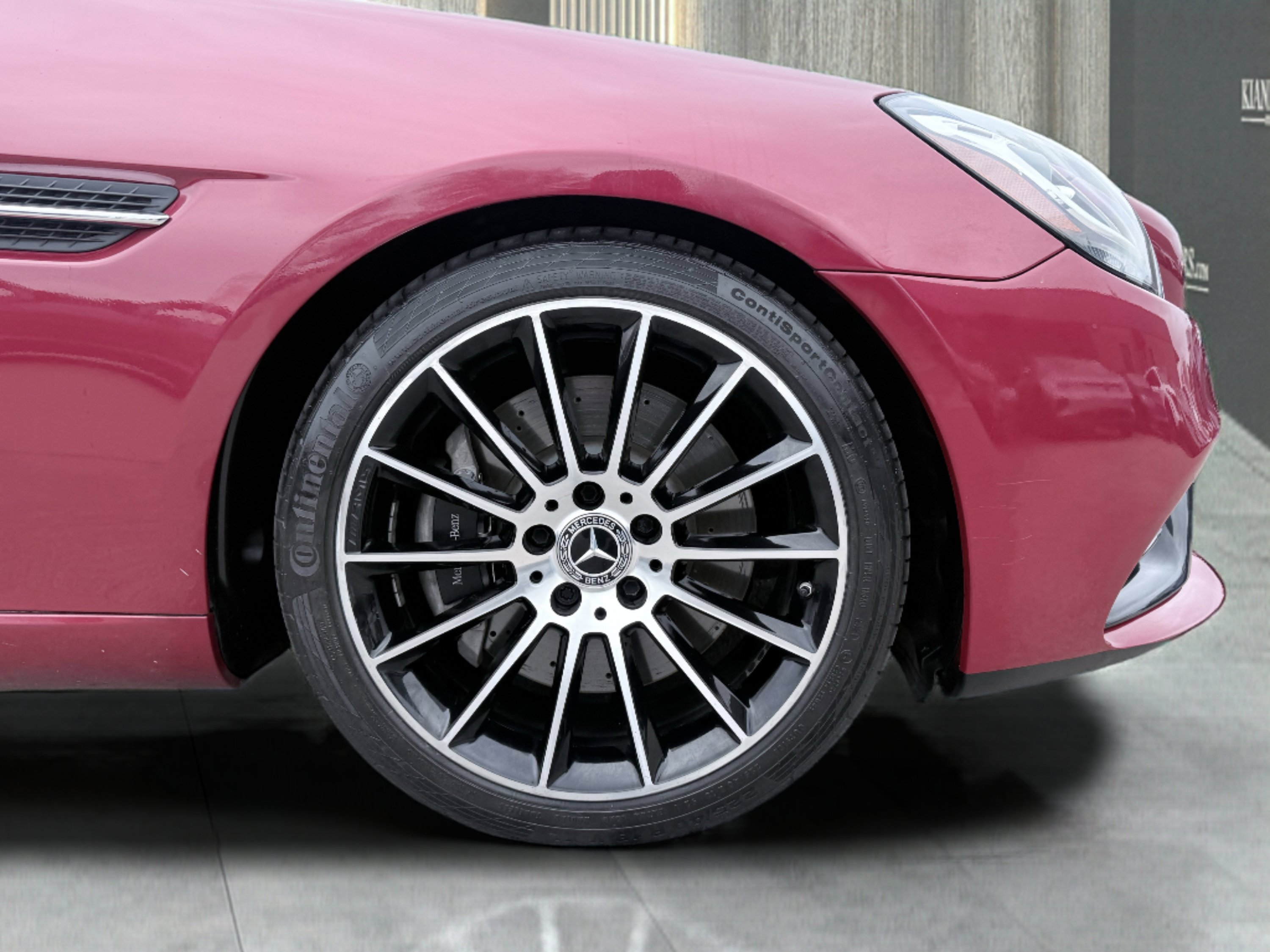 Used 2020 Mercedes-Benz SLC 300 w/ Premium Package image 11