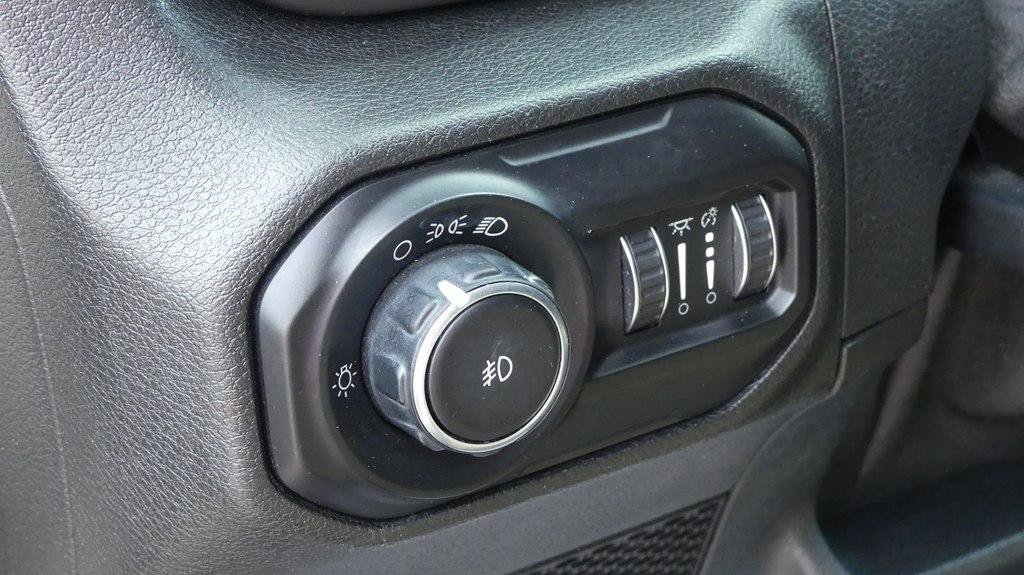 Used 2018 Jeep Wrangler Unlimited Sport AWD/4WD image 11