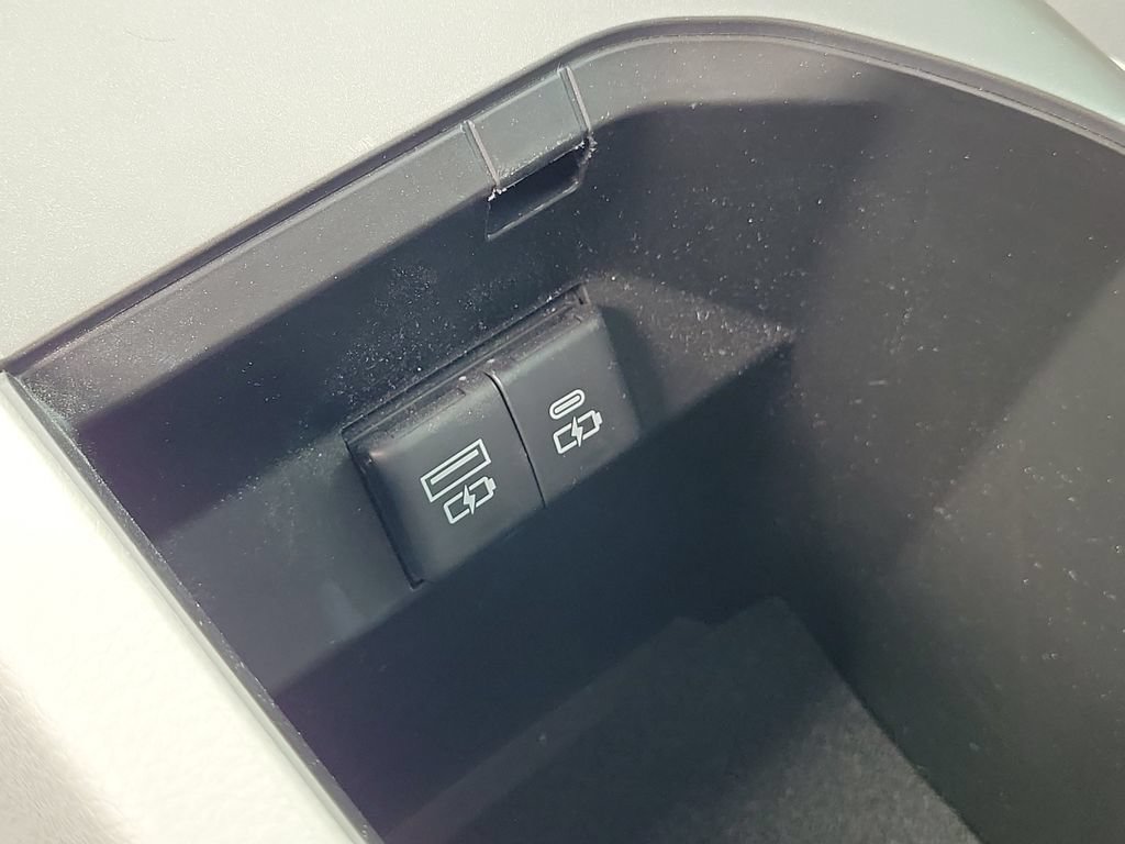 Used 2022 Toyota Camry LE FWD image 31