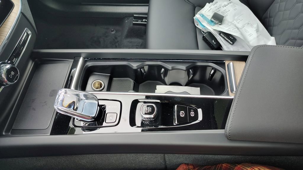 New 2026 Volvo XC60 B5 Plus w/ Climate Package AWD/4WD image 20