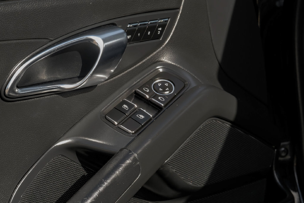 Used 2014 Porsche Cayman RWD image 38
