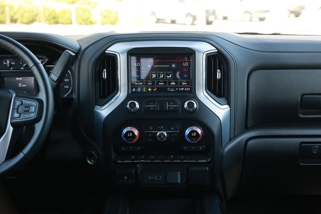 Used 2022 GMC Sierra 1500 SLT w/ SLT Premium Package AWD/4WD image 32