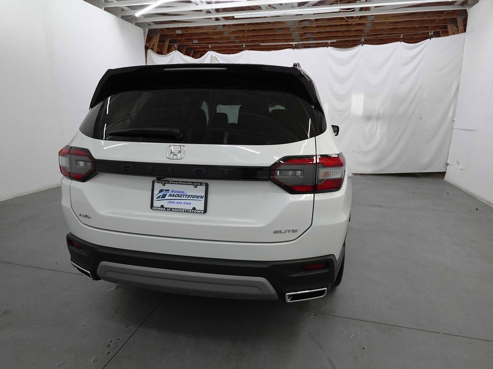 Certified 2025 Honda Pilot Elite image 5