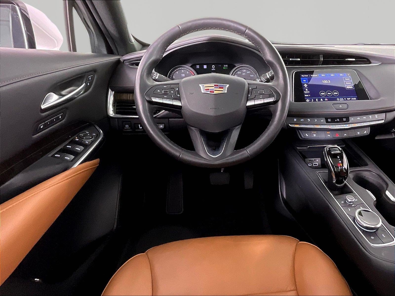 Used 2023 Cadillac XT4 Premium Luxury w/ Technology Package AWD/4WD image 8