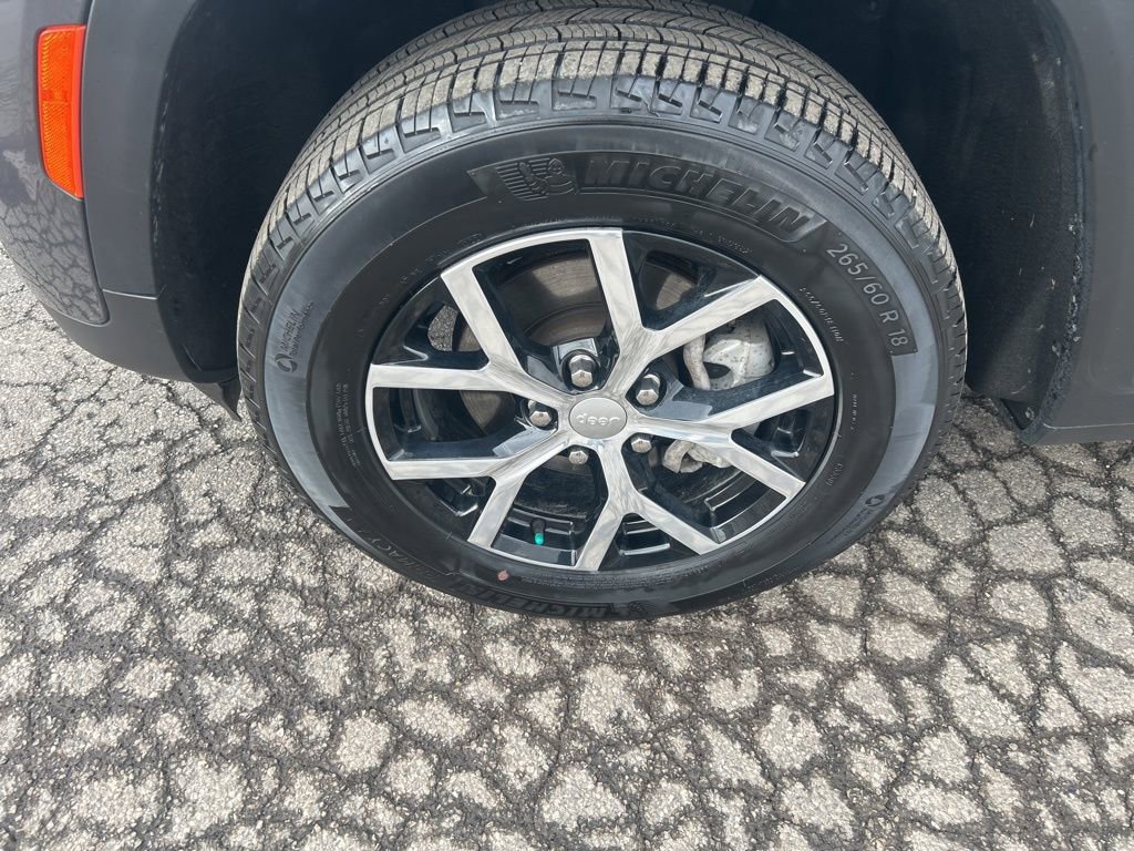 Used 2024 Jeep Grand Cherokee Limited image 38