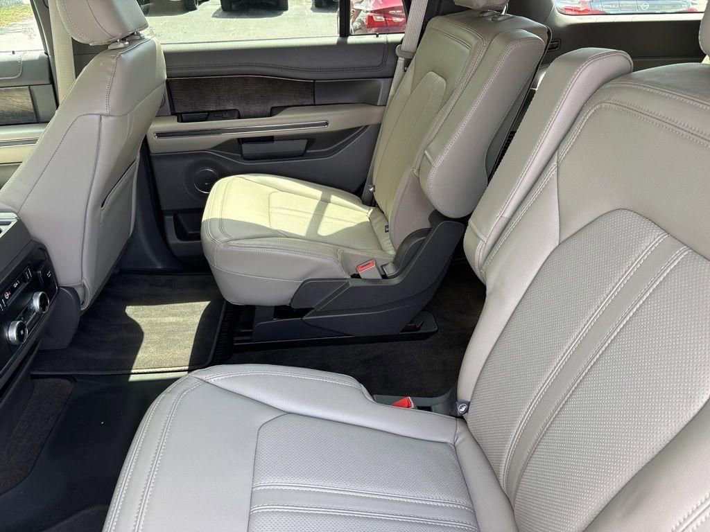 Used 2021 Ford Expedition Limited w/ Cargo Package image 9
