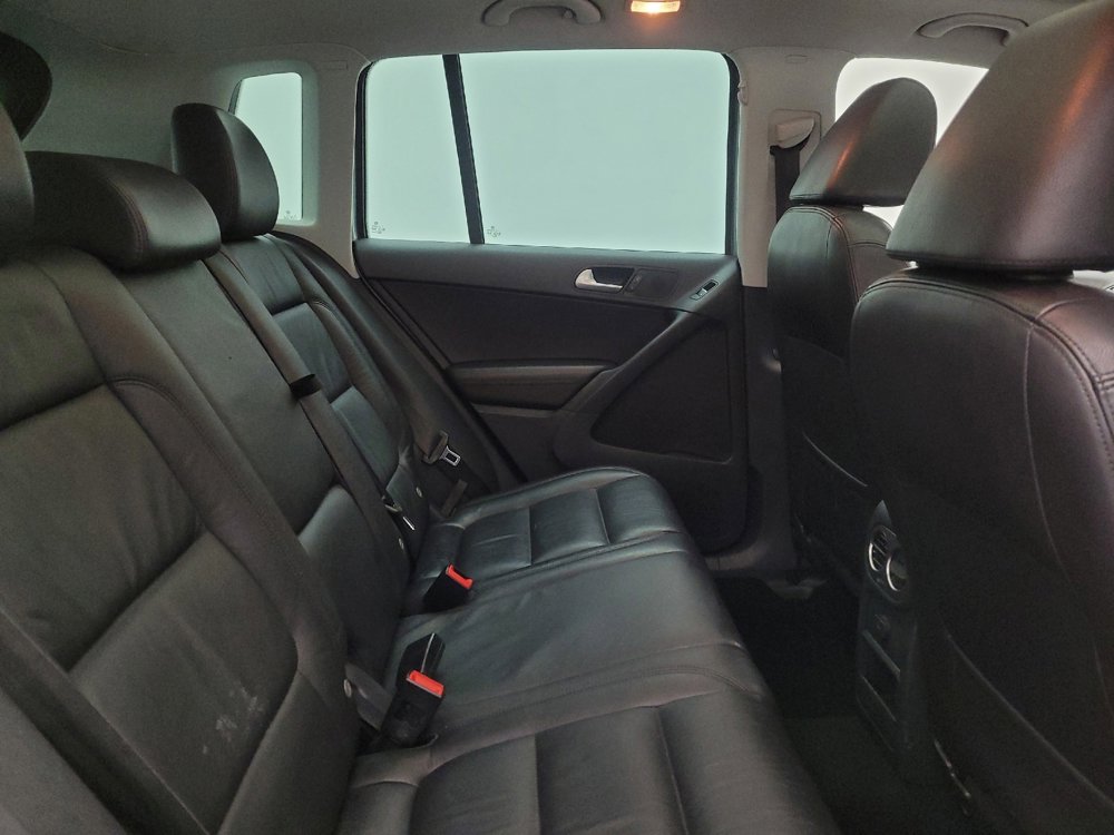 Used 2017 Volkswagen Tiguan Sport image 19