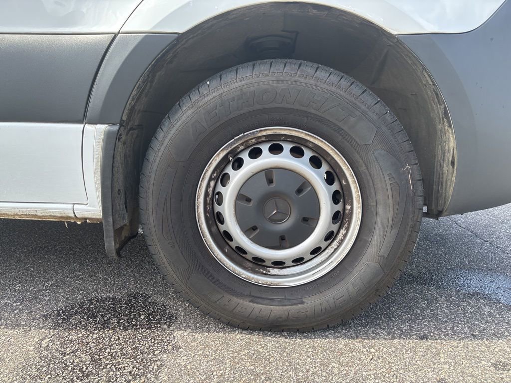 Used 2024 Mercedes-Benz Sprinter 2500 image 14