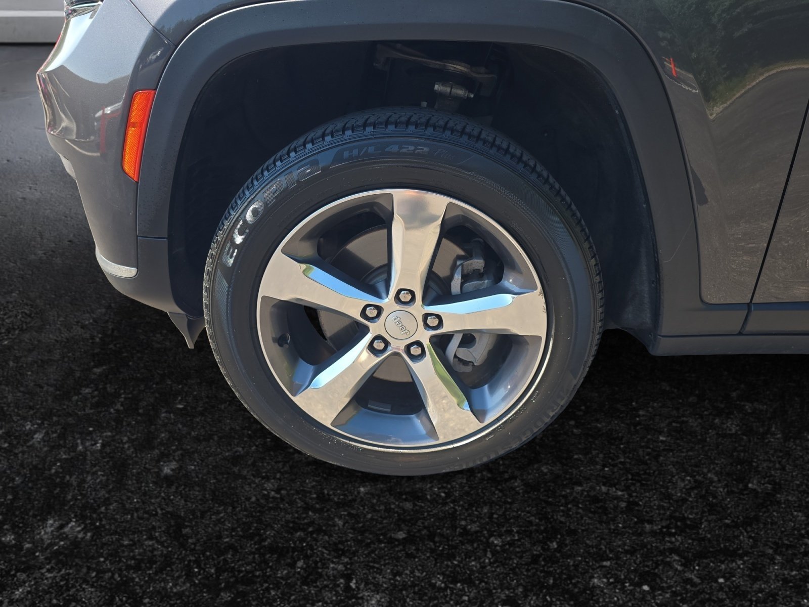 Used 2021 Jeep Grand Cherokee L Limited AWD/4WD image 9
