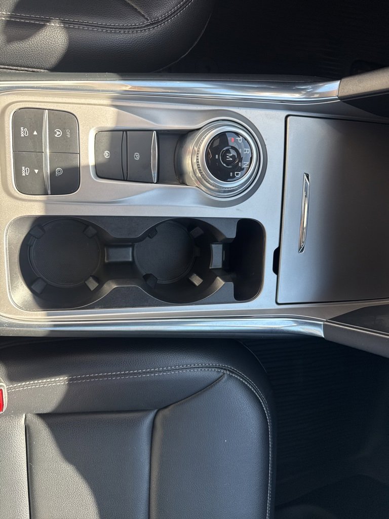 Used 2020 Ford Explorer XLT w/ Equipment Group 202A image 24
