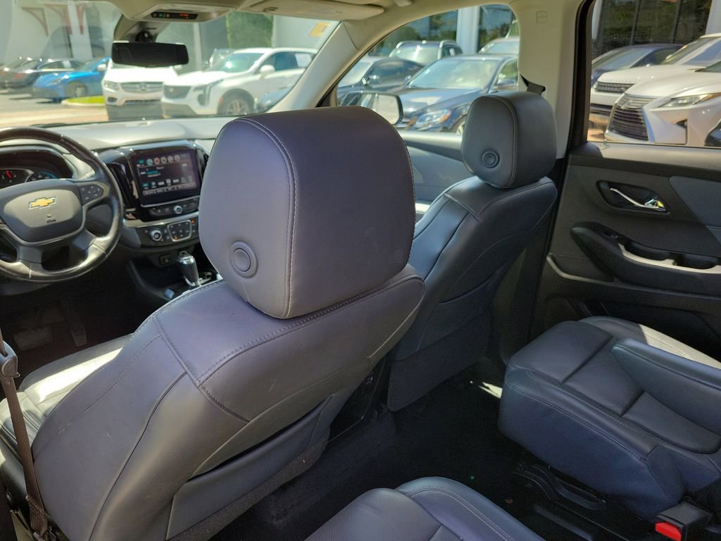 Used 2018 Chevrolet Traverse Premier w/ Driver Confidence II Package FWD image 15