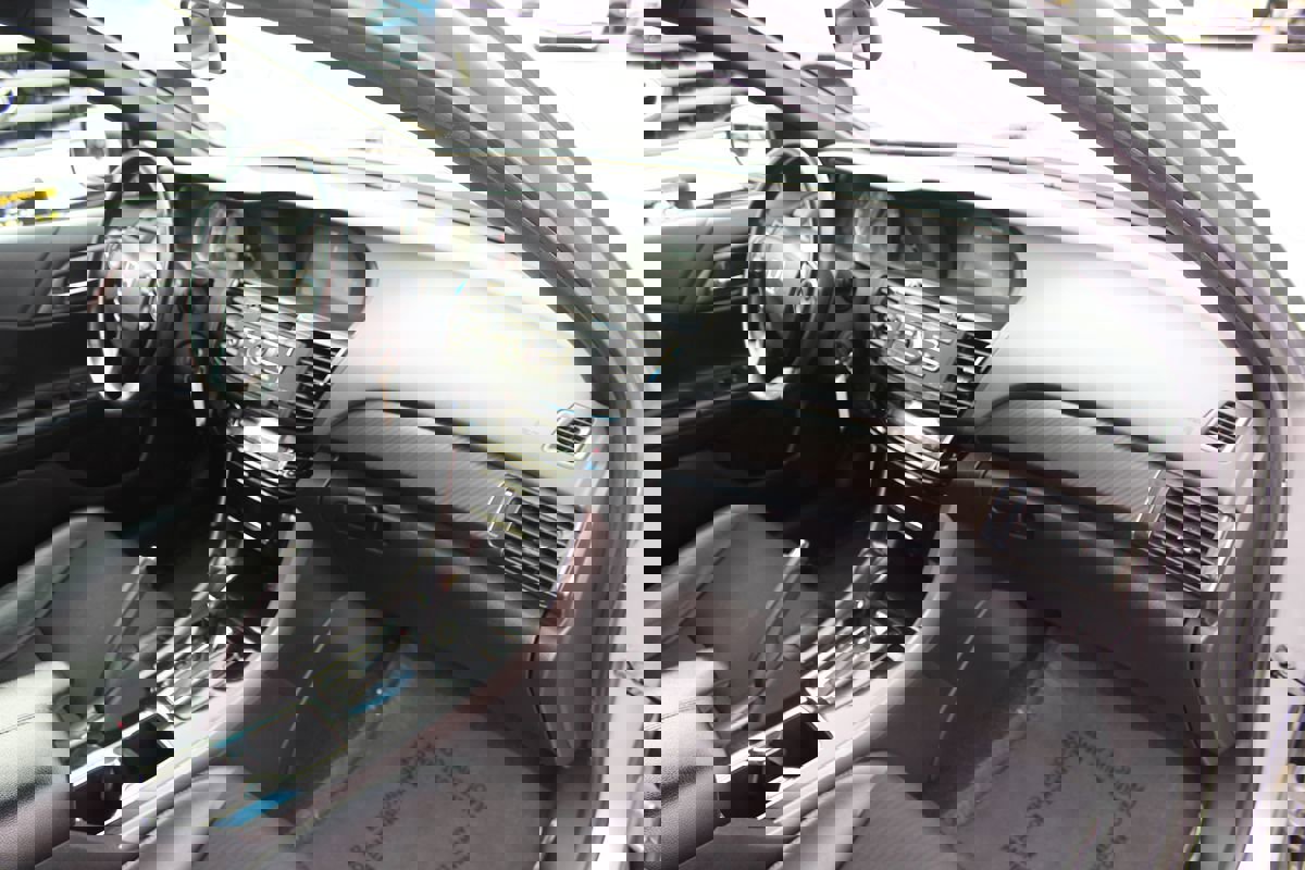 Used 2017 Honda Accord Sport image 19