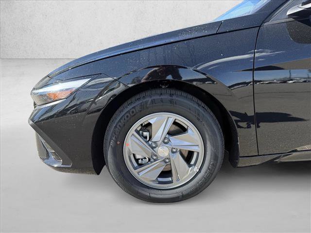 New 2026 Hyundai Elantra SE image 10
