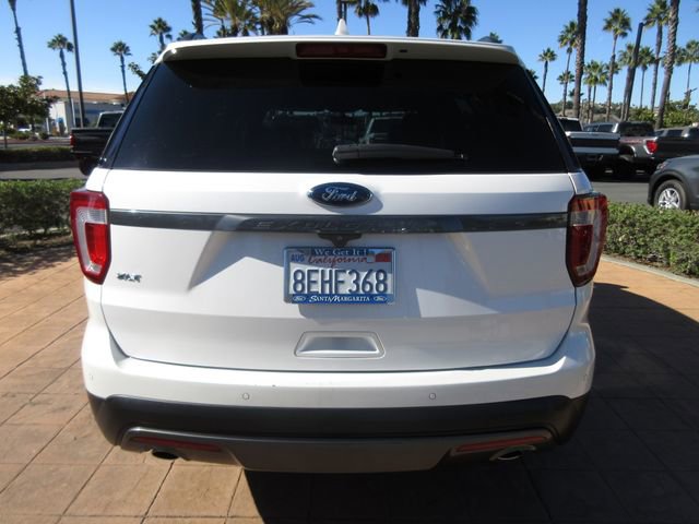 Used 2017 Ford Explorer XLT w/ Equipment Group 202A image 3