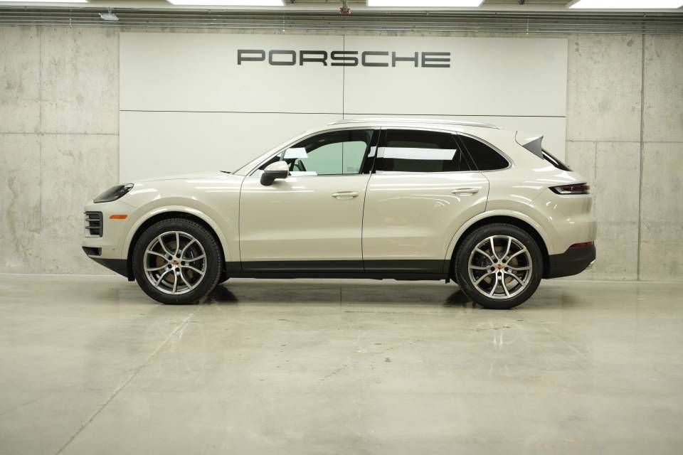 New 2026 Porsche Cayenne image 2