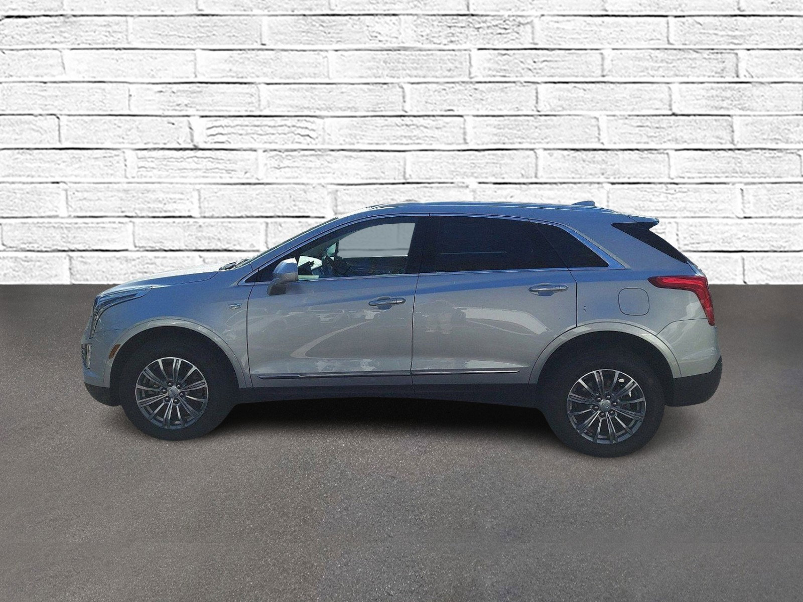 Used 2019 Cadillac XT5 Luxury image 3