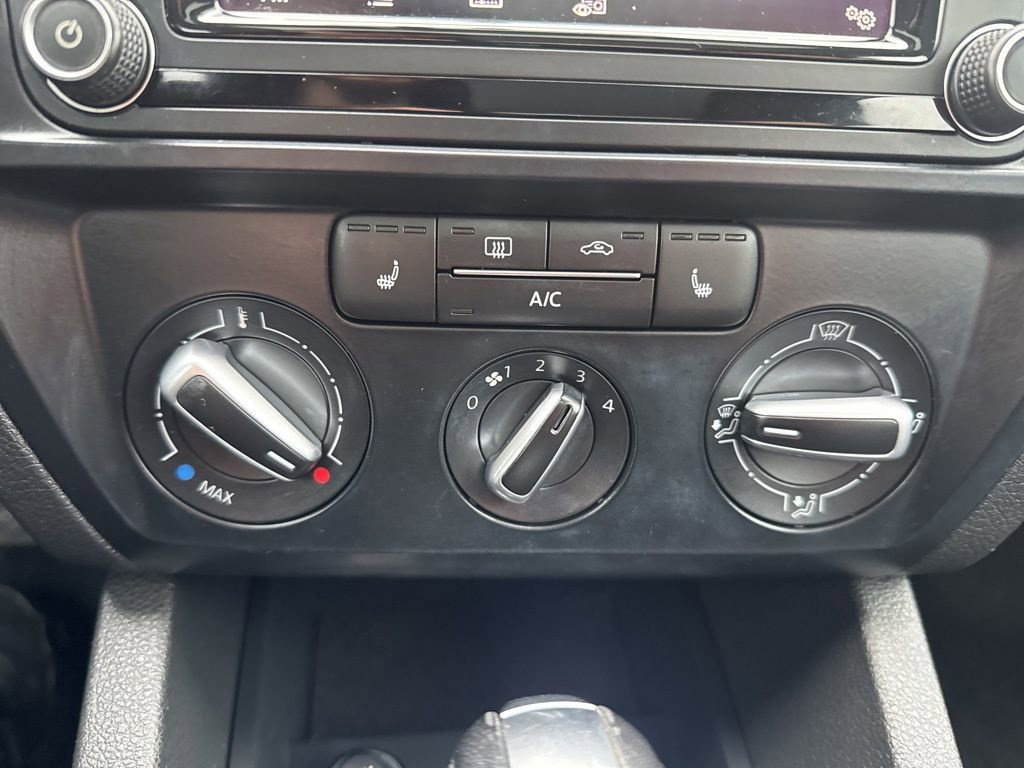 Used 2018 Volkswagen Jetta SE image 30