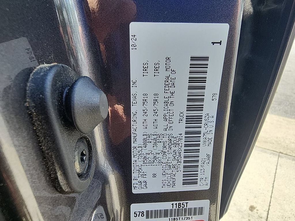 Used 2025 Toyota Tundra SR w/ SR Tow Package AWD/4WD image 33
