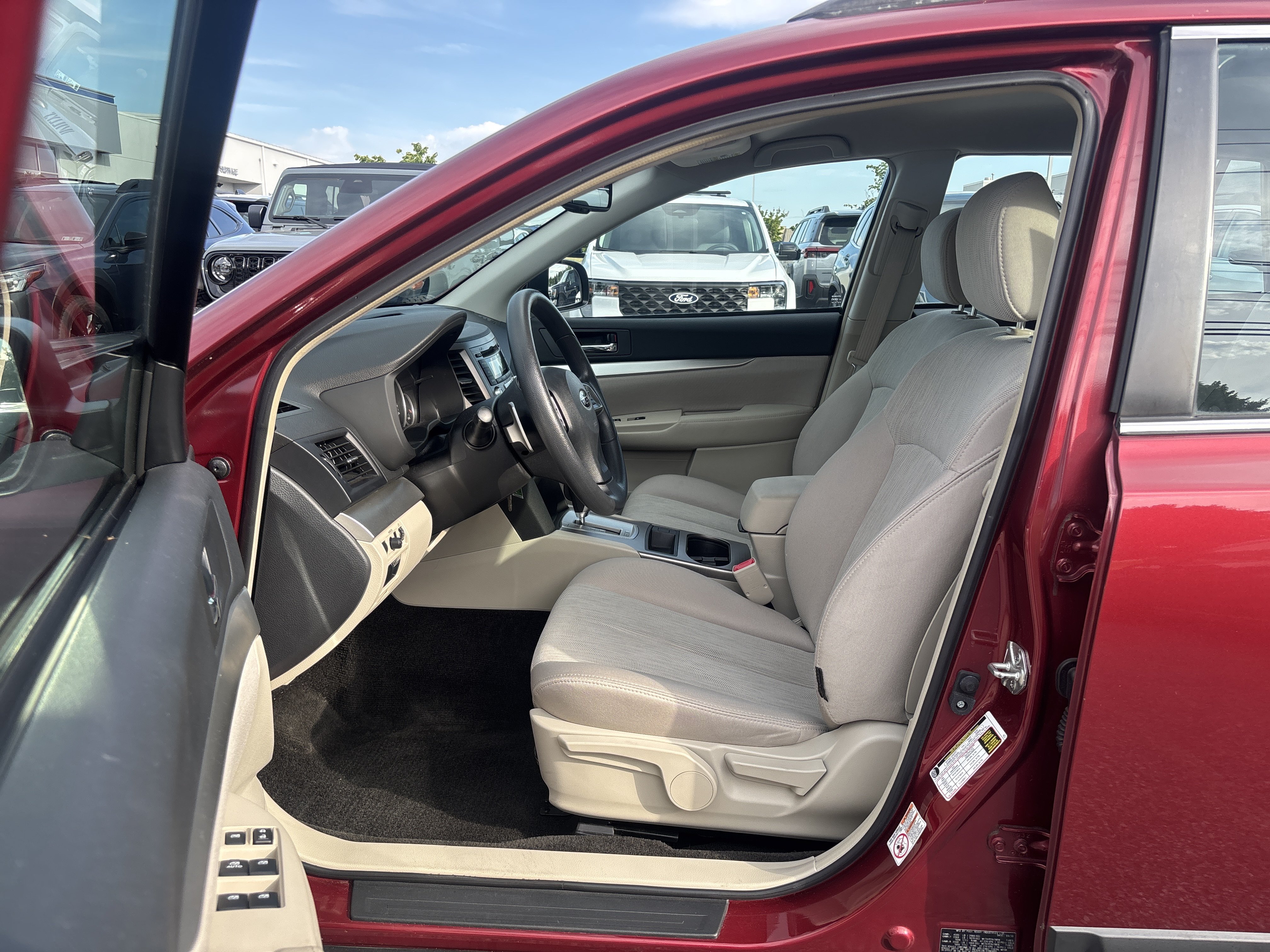 Used 2013 Subaru Outback 2.5i AWD/4WD image 4