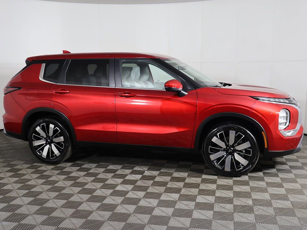 New 2025 Mitsubishi Outlander SE AWD/4WD image 16