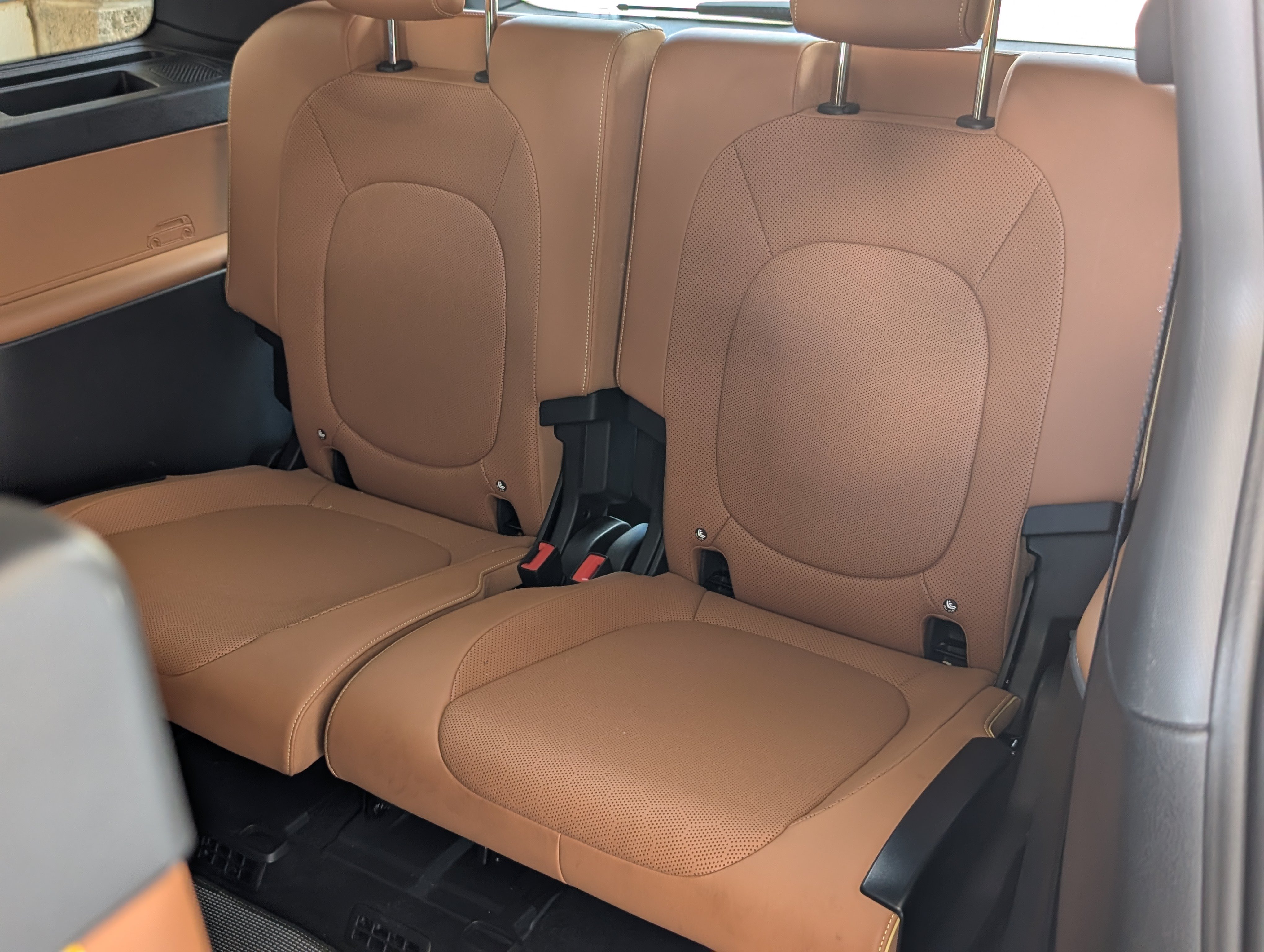 Used 2025 Volkswagen ID. Buzz Pro S Plus RWD image 19