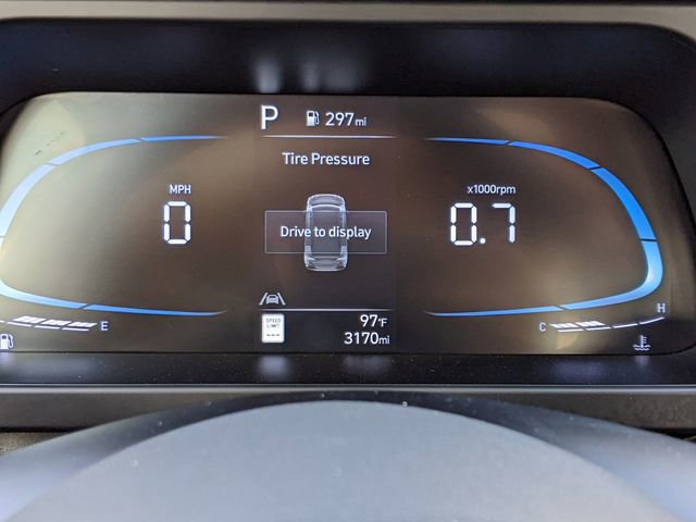 Used 2025 Hyundai Elantra Sport image 19