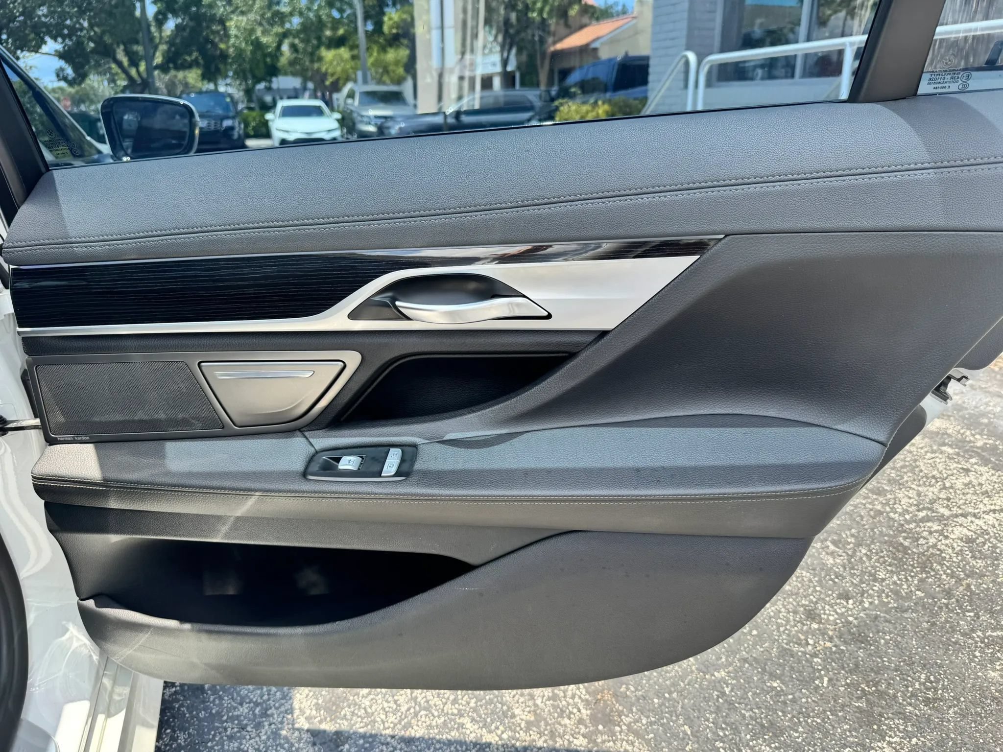 Used 2019 BMW 740i w/ M Sport Package RWD image 45