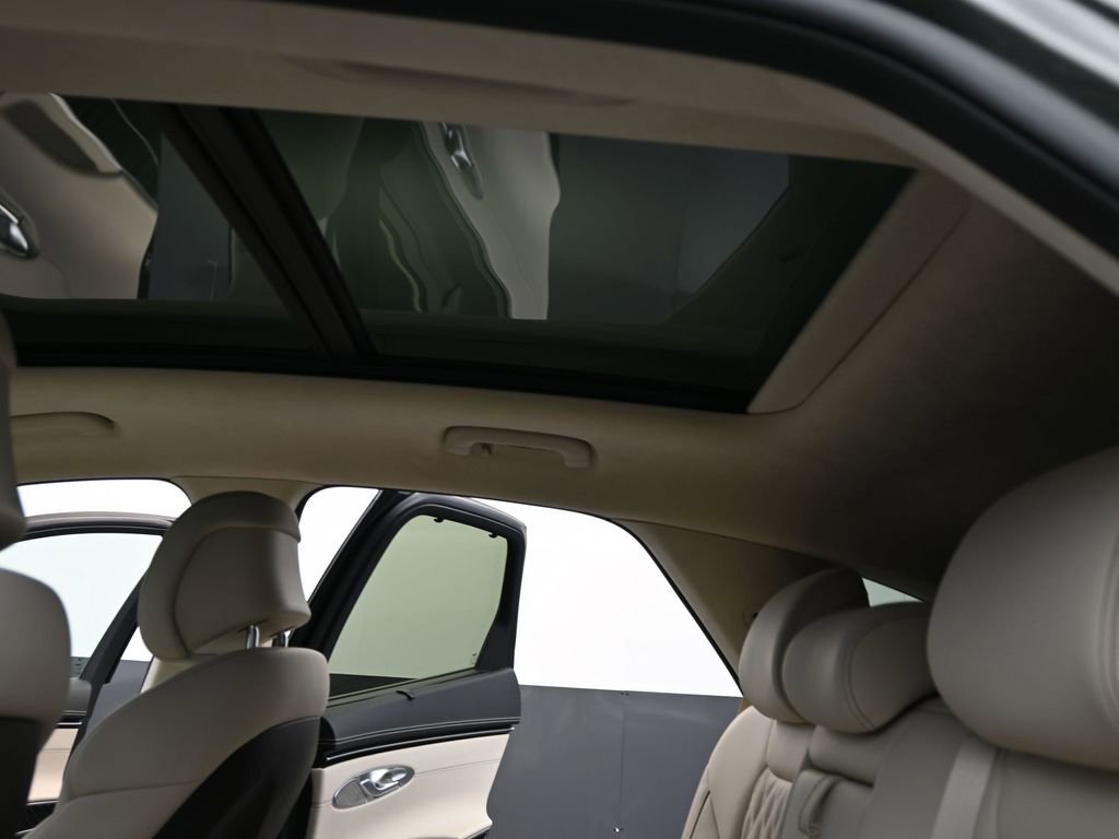 Used 2025 Genesis GV70 3.5T Sport w/ Sport Prestige Package image 15