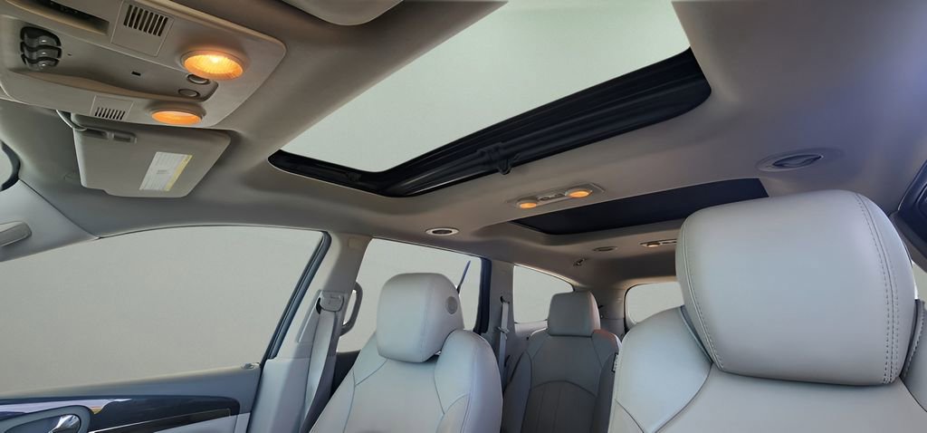 Used 2016 Buick Enclave Leather image 17