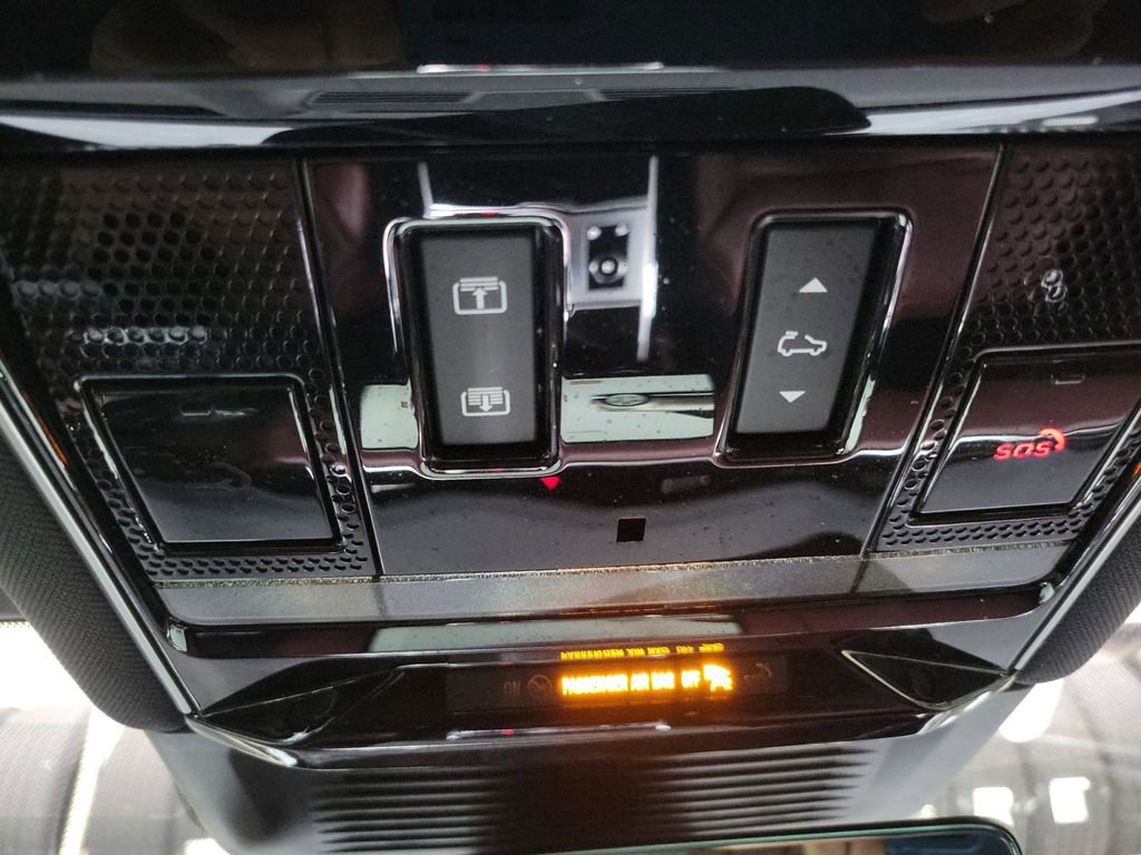Used 2023 Land Rover Range Rover SE AWD/4WD image 21