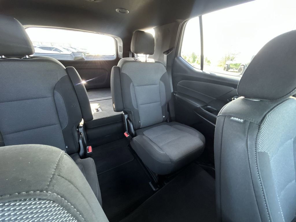 Used 2023 Chevrolet Traverse LT AWD/4WD image 15