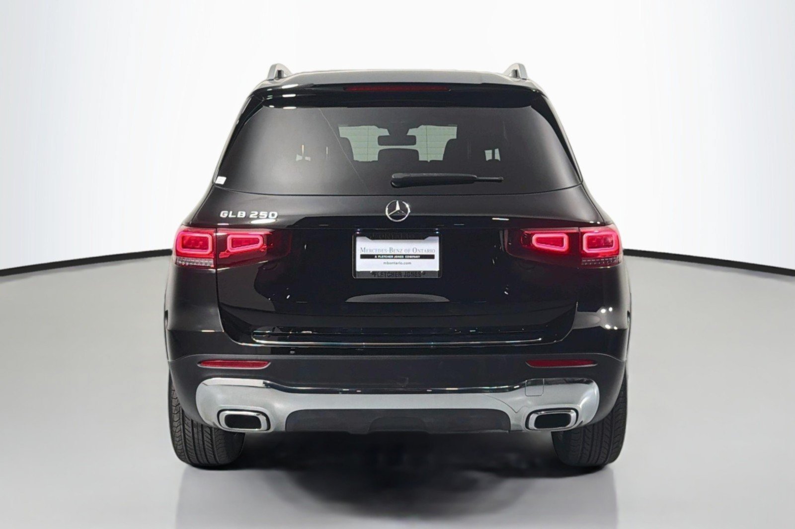 Used 2023 Mercedes-Benz GLB 250 image 4