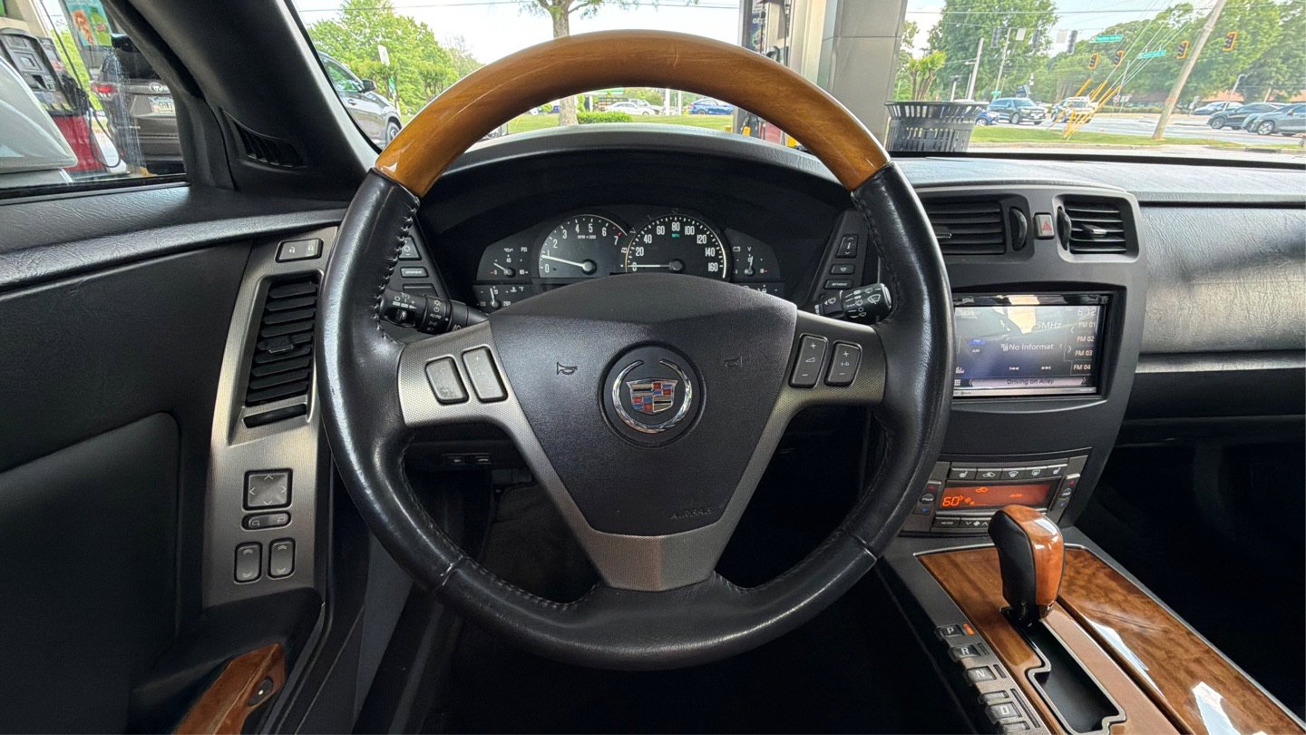 Used 2004 Cadillac XLR RWD image 25