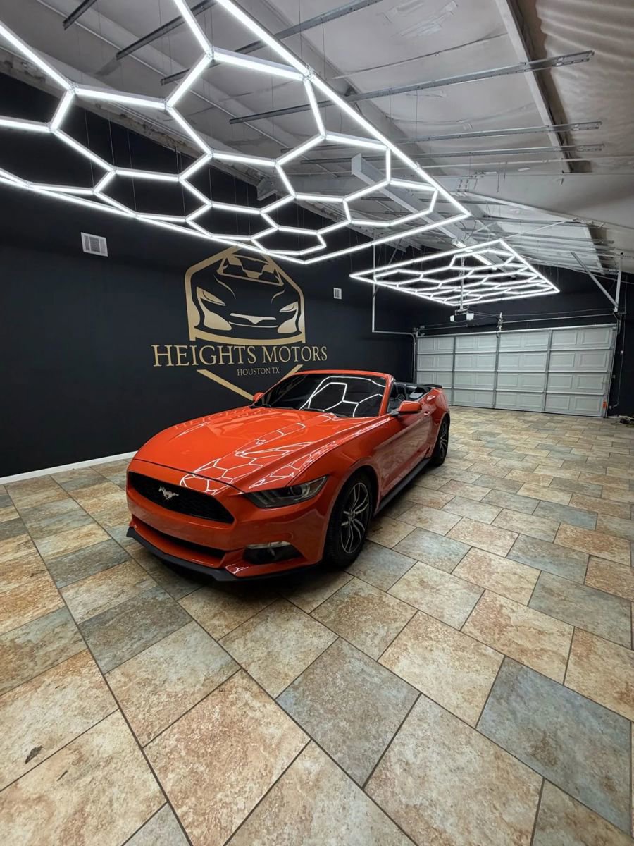 Used 2016 Ford Mustang Premium image 10