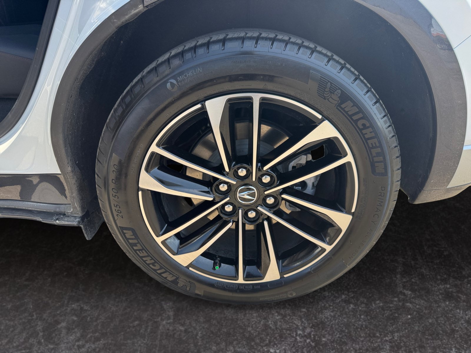 Used 2024 Acura ZDX A-Spec RWD image 14